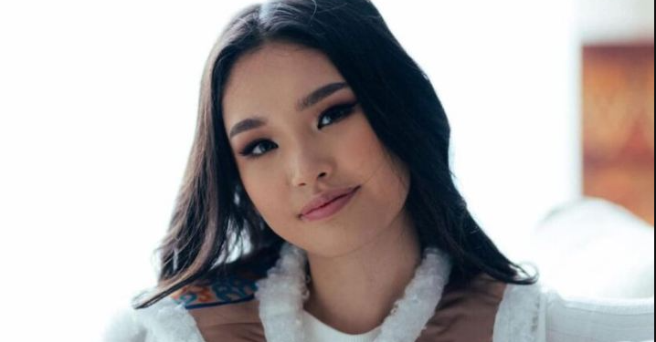 Tik tok-н од Б.Үжингийн ээлжит халуухан амрагтай танилц