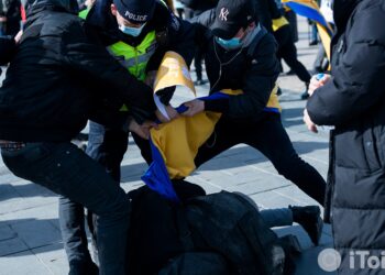 “No War”  жагсаал зодооноор өндөрлөлөө