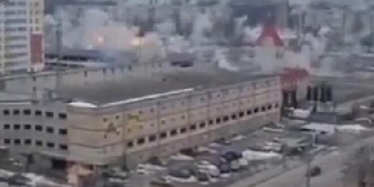 “Амь  эрсэдсэн ч хамаагүй  гээд вокзал  руу хөдөлсөн  эхний 4 оюутан үлдсэн найзуудаа эрсдэлээс аварлаа”