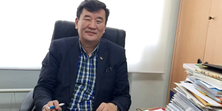 100 ЖИЛИЙН ТҮҮХТЭЙ ШУА-ИЙН ХЭЛ ЗОХИОЛЫН ХҮРЭЭЛЭНГИЙН ЗАХИРАЛ “ХУУРАМЧ ДИПЛОМ”-ТОЙ ЮУ? ​