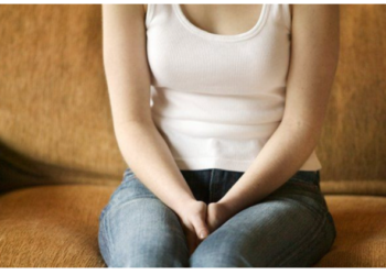 “Хавдраар  өвчилснөө  мэдсэний дараа гурван хүүхдийн минь  аав  хаяад явчихсан…”