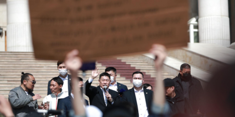 Шуурхай: Ерөнхий  сайдаас  жагсагчдад өгсөн ЕСӨН амлалт