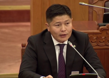 Хууль зүйн сайд Х.Нямбаатар хэл усгүй гэх шүүмжлэлд өртөв
