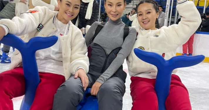 Жүжигчин Нарансолонго: Инээдмийн баярын тоглолт зуун хувь хандивын тоглолт байсан юм шүү