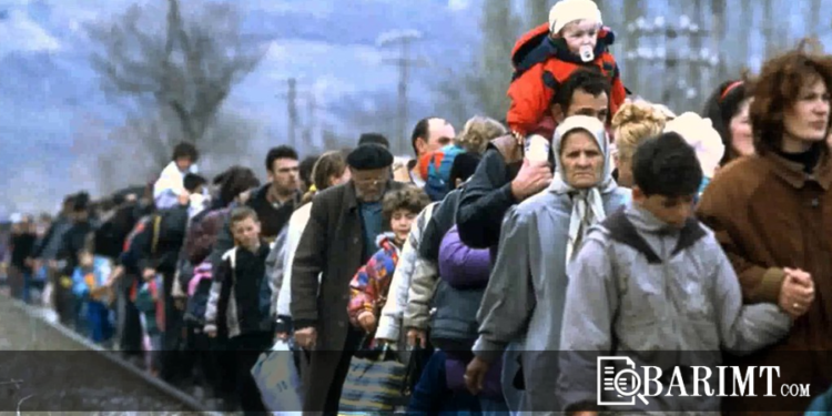 Монголд Оросын 300 мянган дүрвэгсэд орж ирэхэд л хөл толгой нь мэдэгдэхгүй алингаа алдана