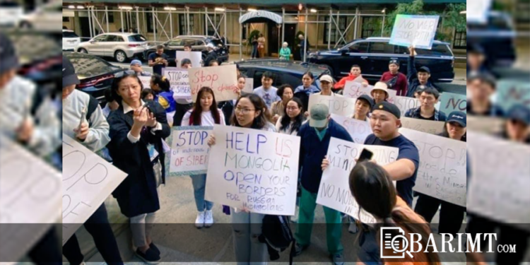 Оросын Буриадууд “Монгол ахан дүүсээ туслаач” хэмээн АНУ-ын Нью-Йорк хот дахь Монгол Улсын консулын үүдэнд…