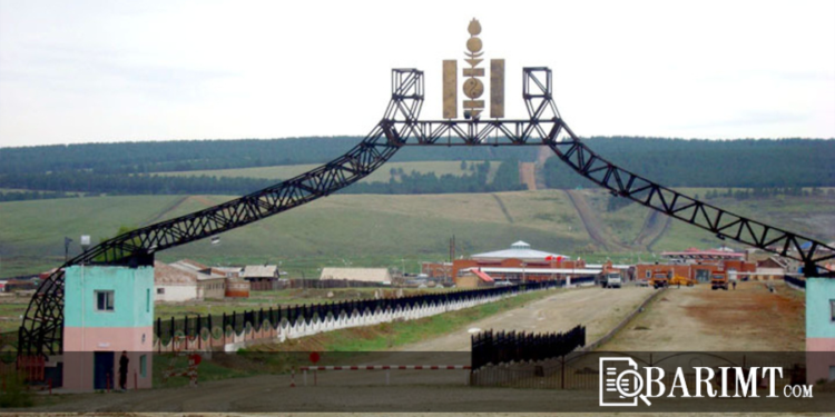 Алтанбулаг боомтоор орж ирсэн ОХУ-ын иргэдийн тоо нэг хоногийн хугацаанд гурав дахин нэмэгджээ