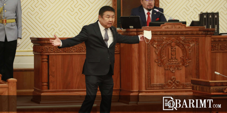 УИХ-ын гишүүн Д.Ганбат Г.Занданшатарт ‘агсам тавив’