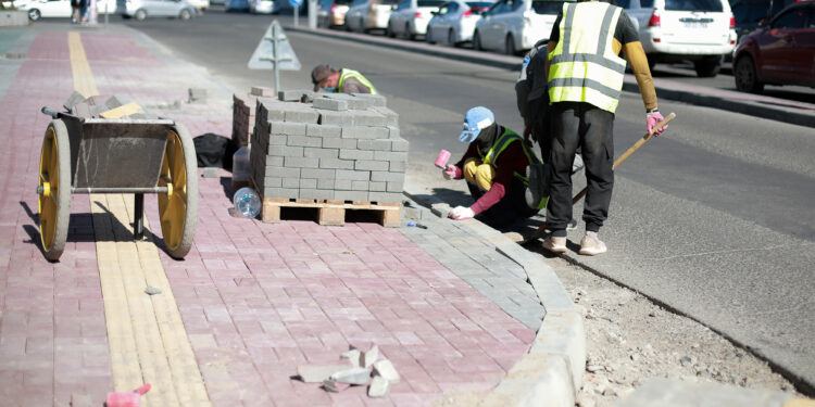 Бүтээн байгуулалтын ажлуудыг хугацаанд нь, чанартай гүйцэтгэх үүрэг өгөв
