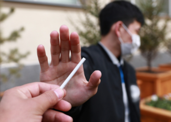 Тамхи эрүүл мэнд, эдийн засгаас гадна Таны ажлын бүтээмжийг хулгайлагч…