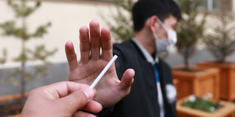 Тамхи эрүүл мэнд, эдийн засгаас гадна Таны ажлын бүтээмжийг хулгайлагч…