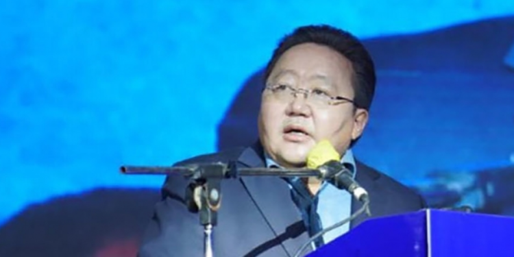 Ерөнхийлөгч асан Ц.Элбэгдорж яагаад “дагз” гэж бичих болов буюу ЕС-ын дуулиант ярилцлага