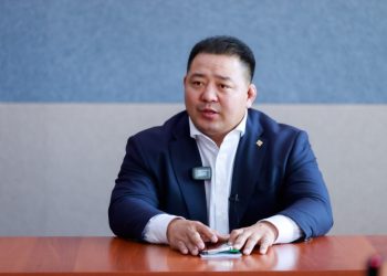 Харьсан бөх Б.Ариун-Эрдэнэ Монголын төрд ямар хэрэг болох вэ дээ?