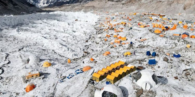 “Тэр өндөрт нэг ч уулчин амьд үлдэж чадаагүй” гэж Монгол уулчдыг эрэн хайх багийн хүн мэдээлэл өгчээ