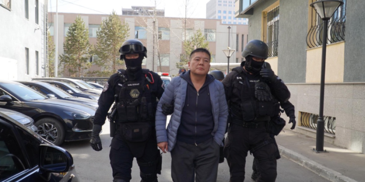 “Яллагдагч Р.Базарыг ерөнхий шүүгчийн захирамжаар сулласан”