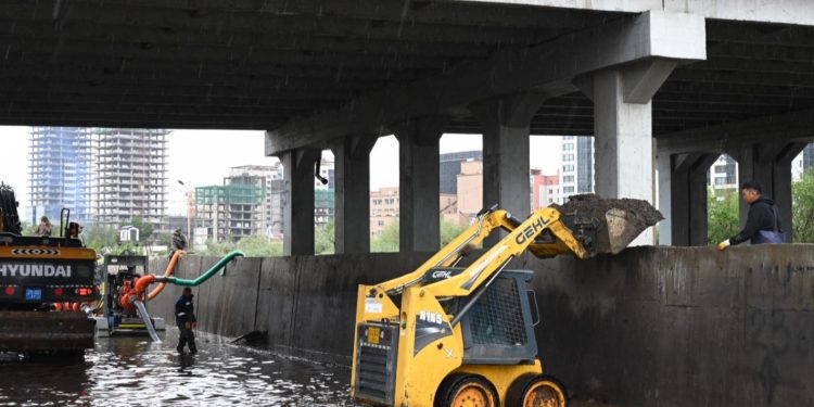 Энхтайваны гүүрний доор үл буцах хаалттай ус зайлуулах шугам хоолой тавина