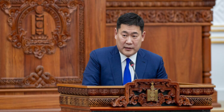 Улсаараа “тоглочихгүй” Ерөнхий сайд хэн бэ?