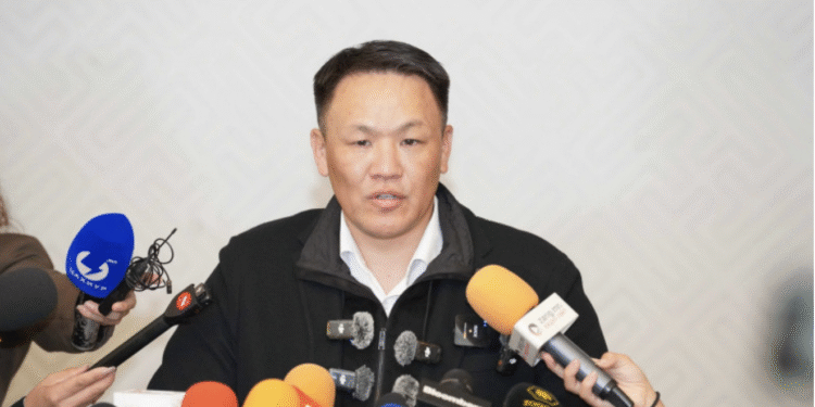 Н.НОМТОЙБАЯР: ЭНЭ ЗАСГИЙН ГАЗАР МАШ ЧАДАМЖГҮЙ БАЙНА. БИ ОРЖ АЖИЛЛАЯ!