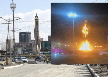 Баянбүрдийн тойрогт байрлах “Чингэлтэй” дүүргийн баганат хөшөө шатжээ