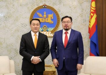 Ерөнхий сайд, УИХ-ын даргын хувь заяаг дэнслэх 65 гарын үсэг