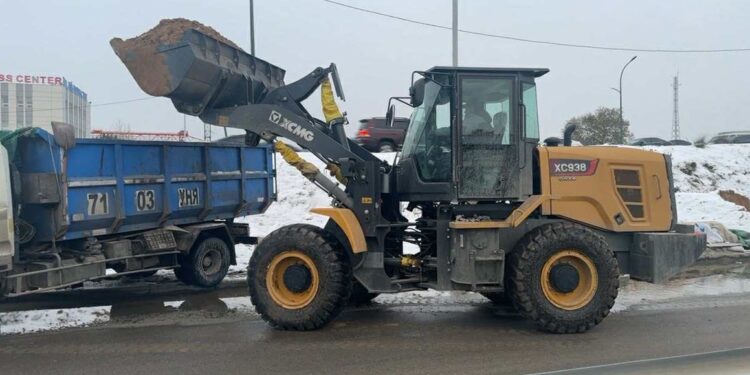 Гурвалжингийн гүүр орчимд элс, цемент, хайрга худалдаалдаг иргэн, ААН-ийг нүүлгэн шилжүүлж, тохижилтын ажлыг эхлүүллээ