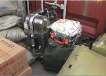 Эрээнээс Монгол руу ачаа авч гарахыг бүрэн хоригложээ